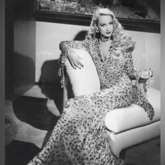 100% Authentic Bebe SILK Leopard Print Blouse Stretch XS Cheetah - Picture 8 of 15